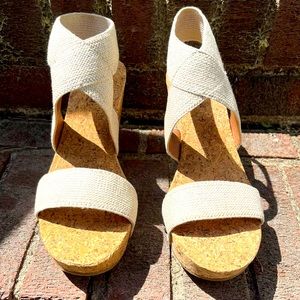 NWOT Lucky brand Women’s cork sandals